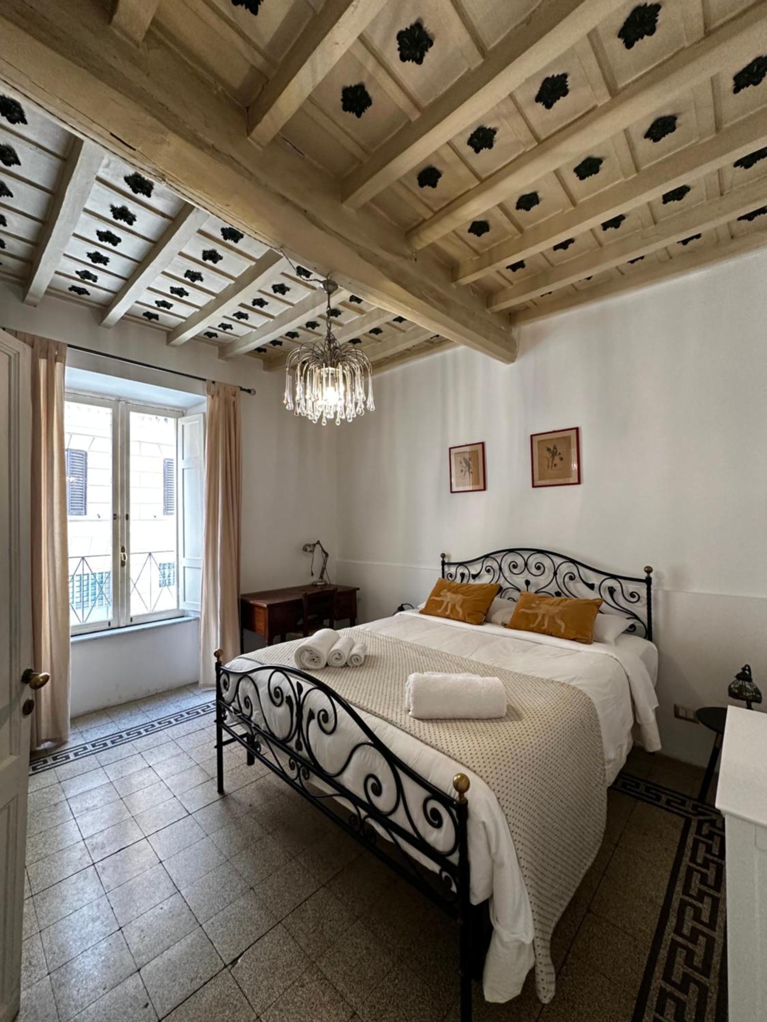 Sant'Elena Retreat Apartment Rome Bagian luar foto